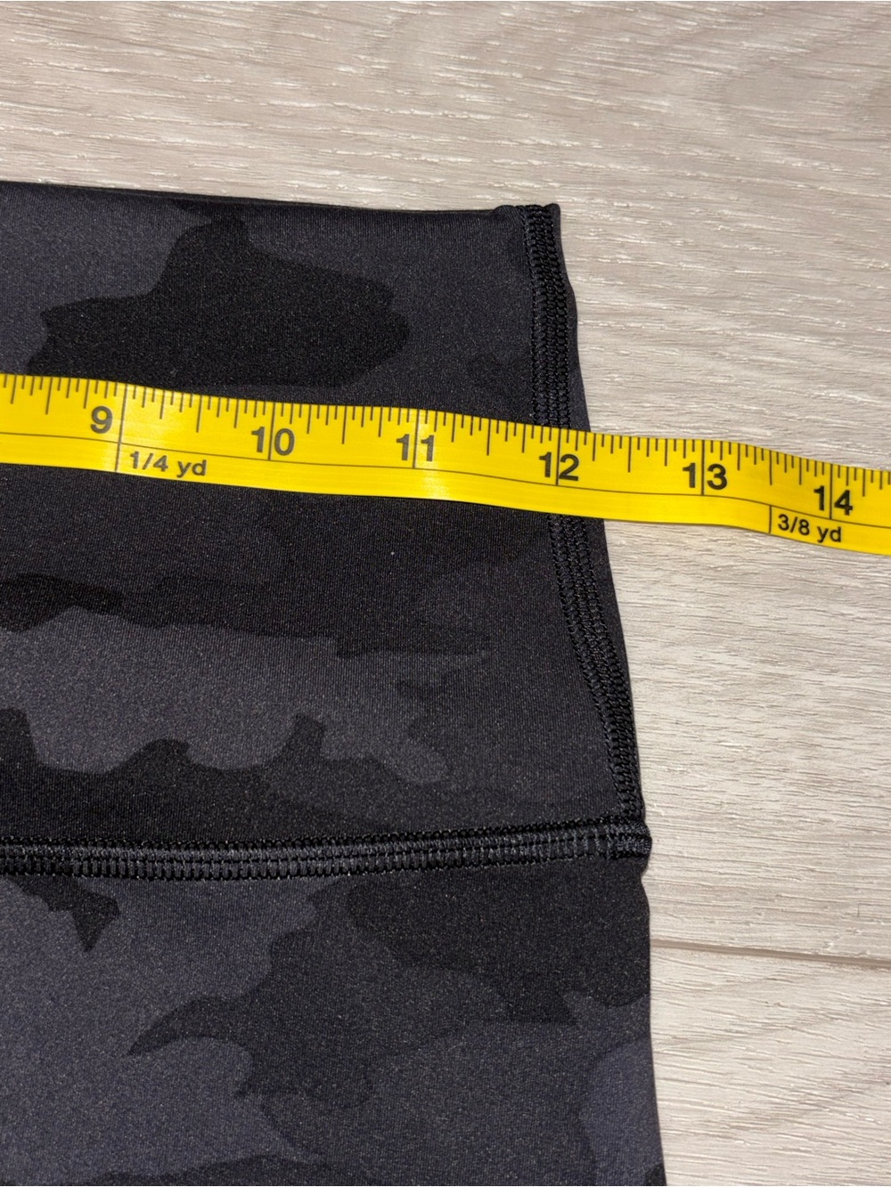 Lululemon Wunder Train HR Tight 28" Heritage 365 Camo Deep Coal Multi Size 6 - Picture 7 of 8